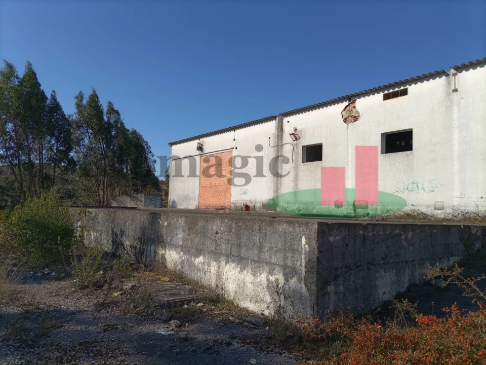 Armazém para Venda em Além da Ribeira e Pedreira Foto 11