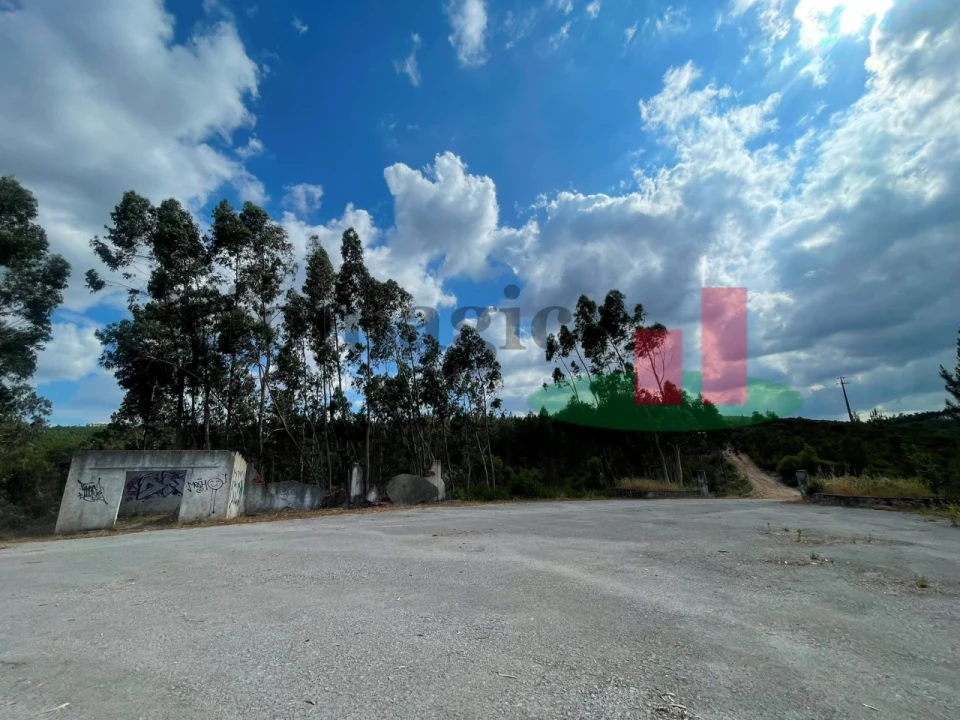 Armazém para Venda em Além da Ribeira e Pedreira Foto 21