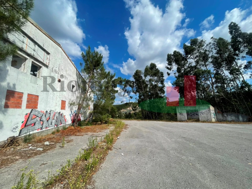 Armazém para Venda em Além da Ribeira e Pedreira Foto 22