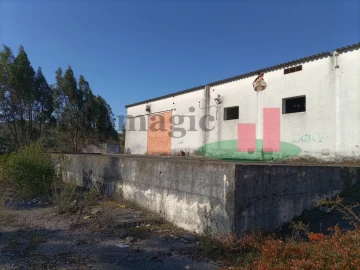 Armazém para Venda em Além da Ribeira e Pedreira
