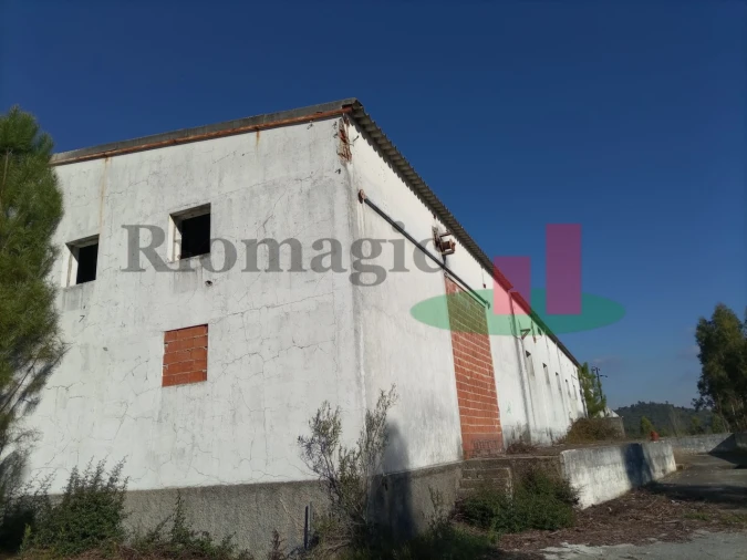 Armazém para Venda em Além da Ribeira e Pedreira Foto 8