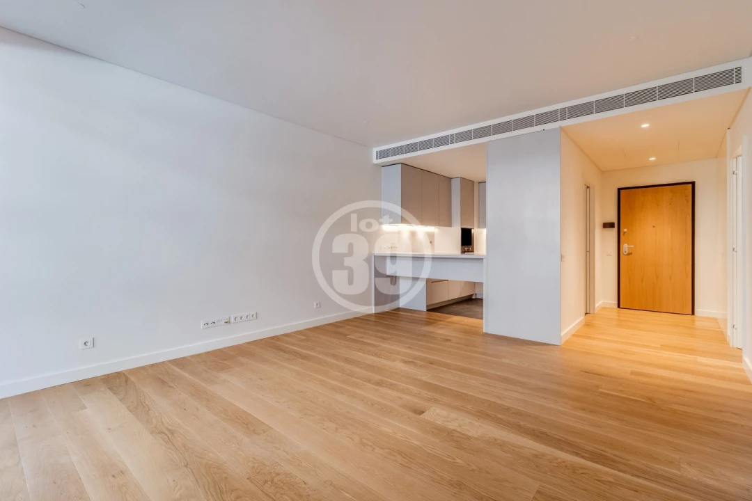 Apartamento T2 para Venda em Quarteira Foto 6