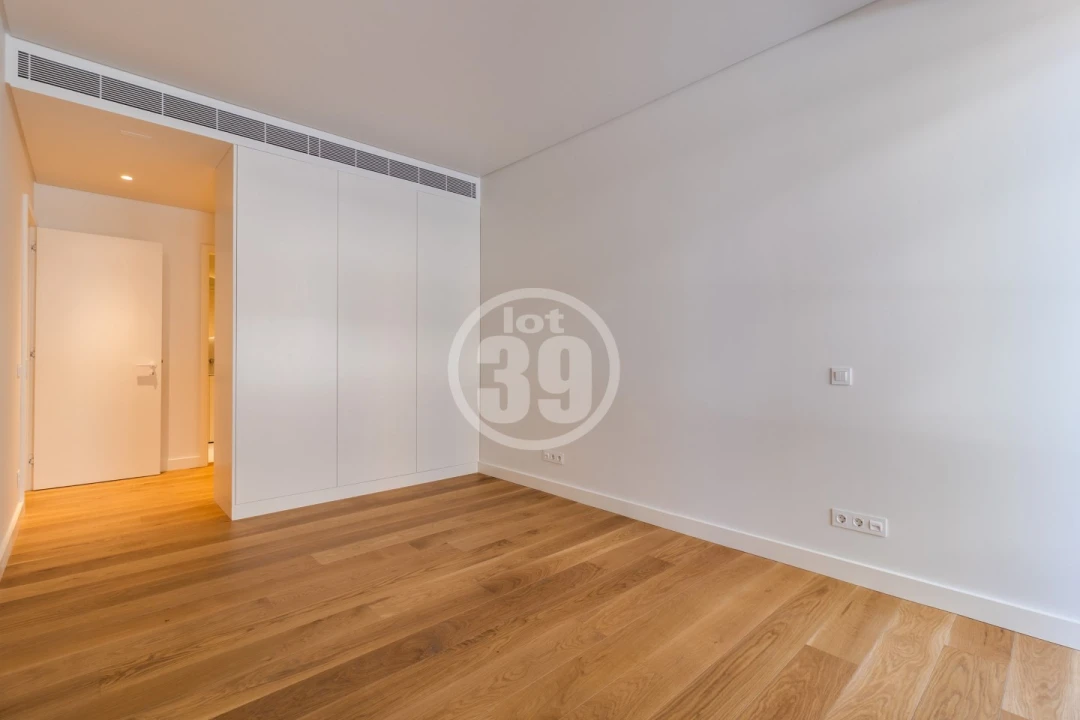 Apartamento T2 para Venda em Quarteira Foto 10
