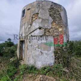 Quinta T1 para Venda em Santiago dos Velhos