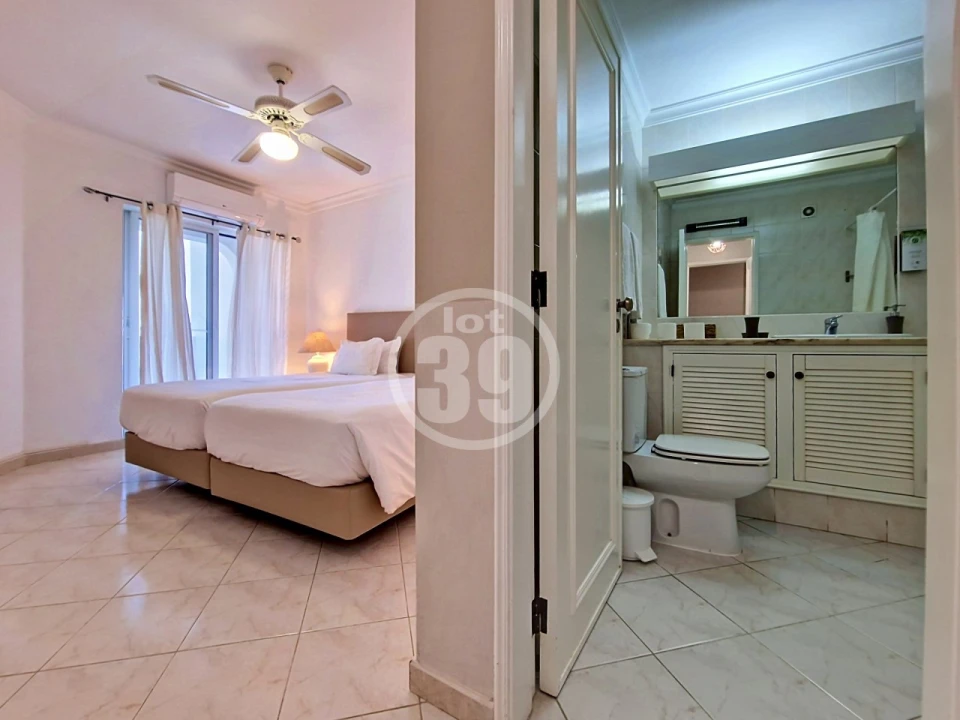 Apartamento T2 para Venda em Albufeira e Olhos de Água Foto 11