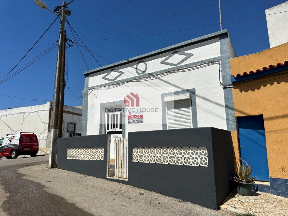 Moradia T2 para Venda em Faro (Sé e São Pedro) Foto 3