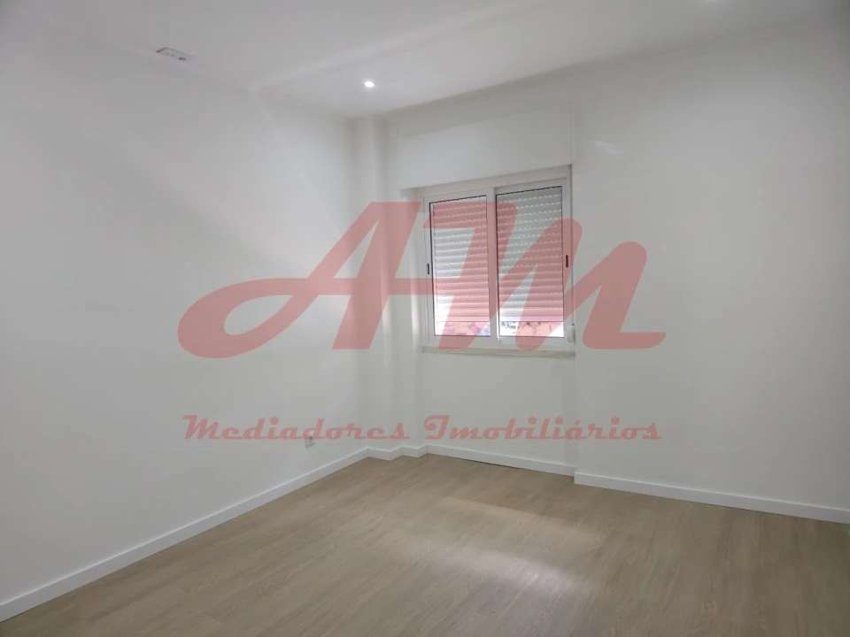 Apartamento T3 para Venda em Falagueira-Venda Nova Foto 12