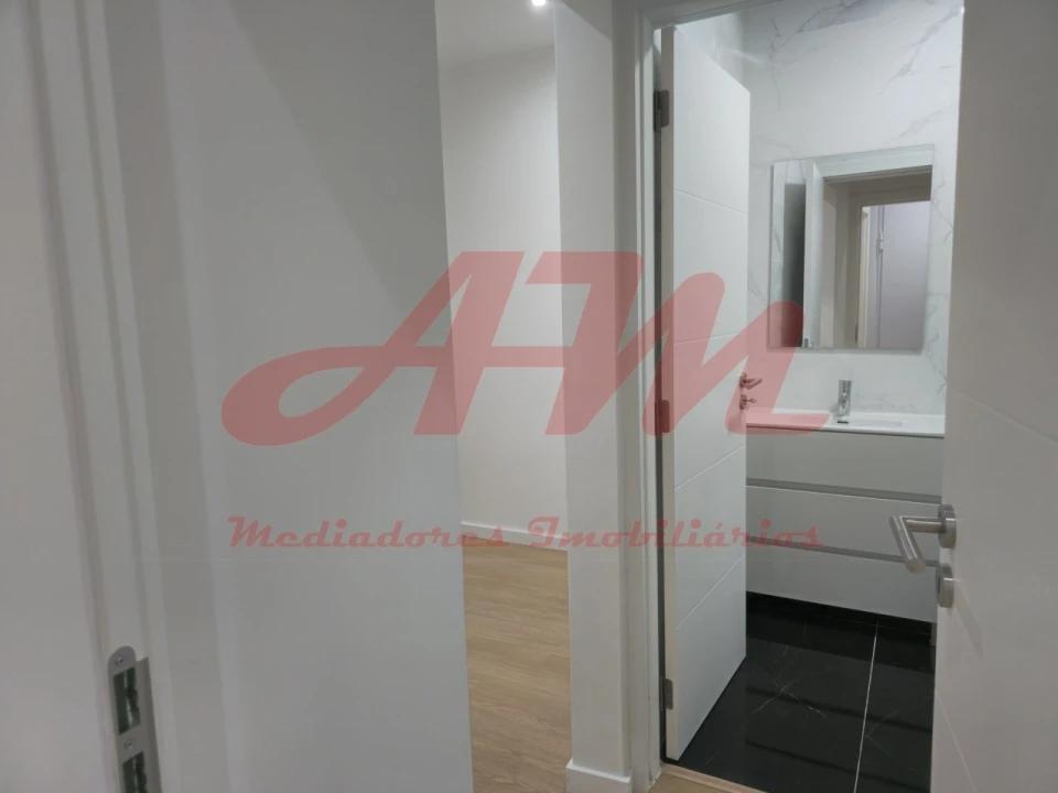 Apartamento T3 para Venda em Falagueira-Venda Nova Foto 14
