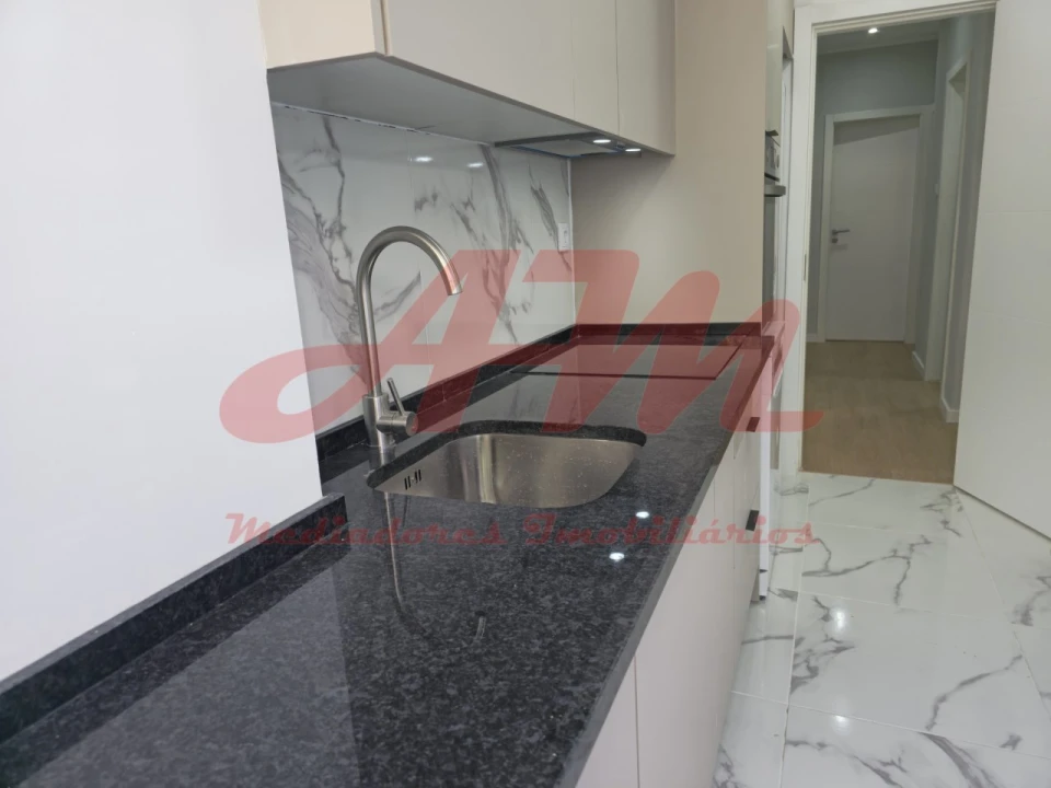 Apartamento T3 para Venda em Falagueira-Venda Nova Foto 6