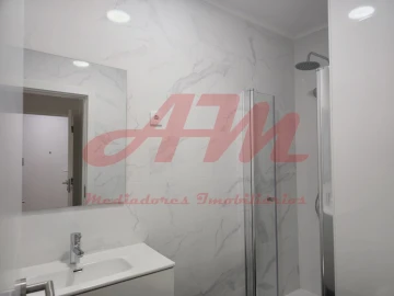 Apartamento T3 para Venda em Falagueira-Venda Nova