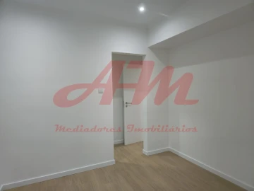Apartamento T3 para Venda em Falagueira-Venda Nova