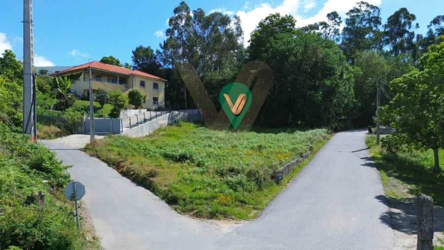 Terreno para Venda em Calheiros