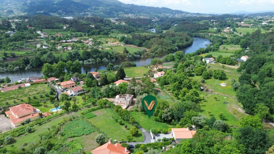 Terreno para Venda em Jolda (São Paio)
