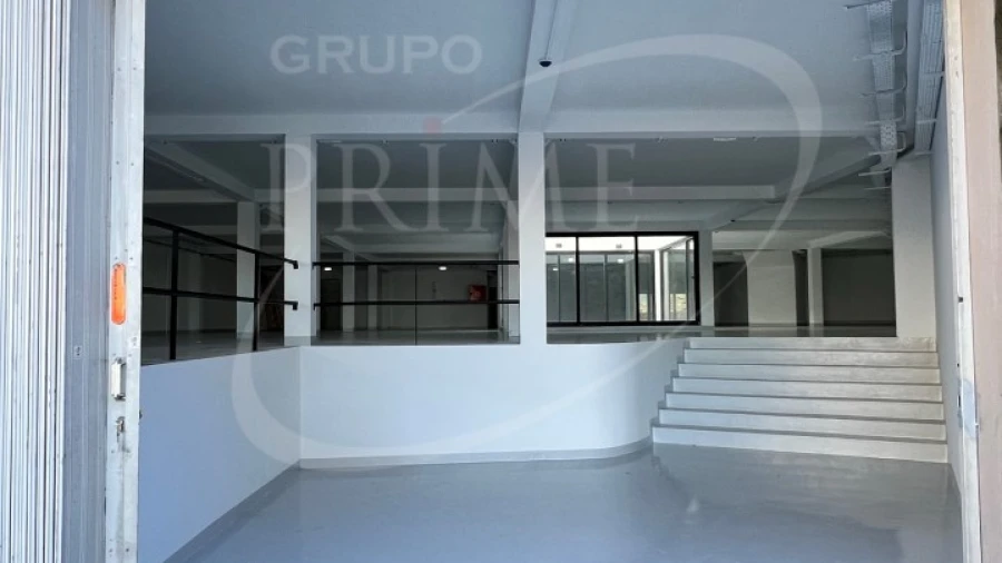 Armazém para Arrendamento em Paranhos