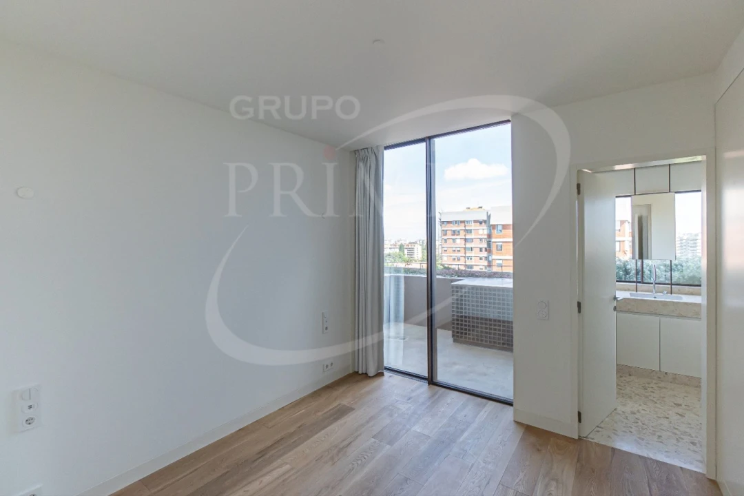 Apartamento T4 para Venda em Aldoar, Foz do Douro e Nevogilde Foto 36