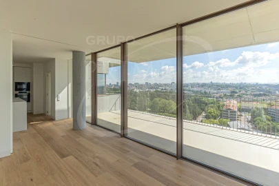 Apartamento T4 para Venda em Aldoar, Foz do Douro e Nevogilde
