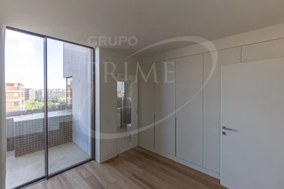 Apartamento T4 para Venda em Aldoar, Foz do Douro e Nevogilde