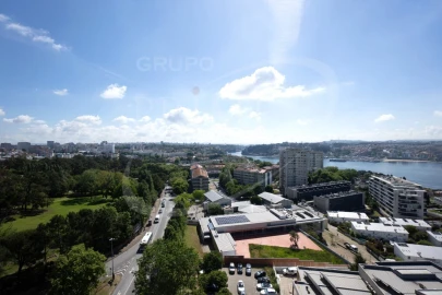 Apartamento T4 para Venda em Aldoar, Foz do Douro e Nevogilde