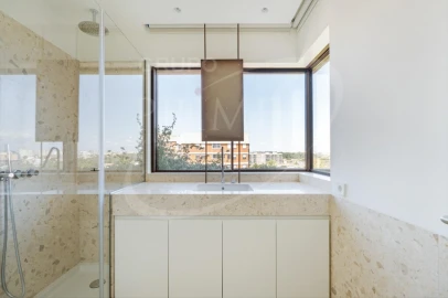 Apartamento T4 para Venda em Aldoar, Foz do Douro e Nevogilde