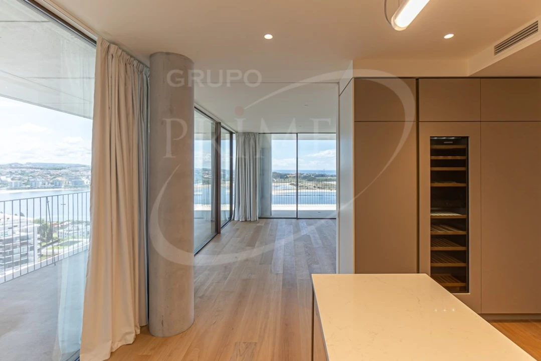 Apartamento T3 para Venda em Aldoar, Foz do Douro e Nevogilde Foto 14