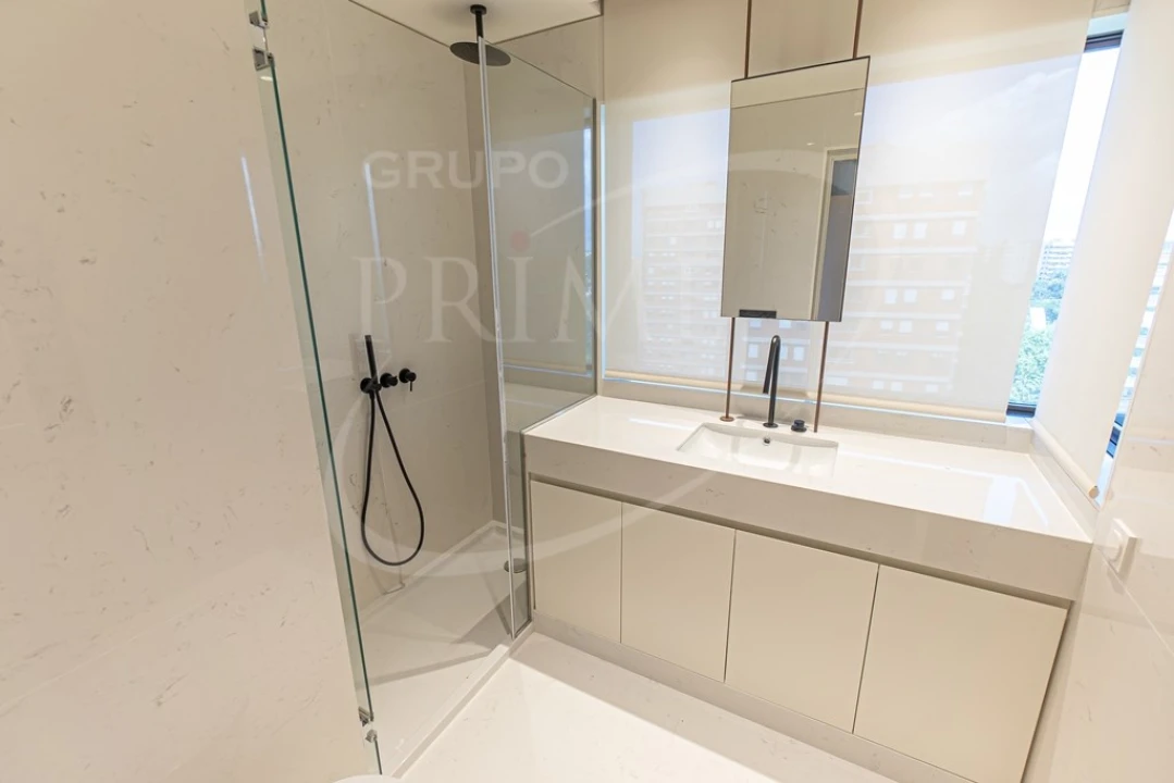 Apartamento T3 para Venda em Aldoar, Foz do Douro e Nevogilde Foto 32