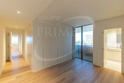 Apartamento T3 para Venda em Aldoar, Foz do Douro e Nevogilde