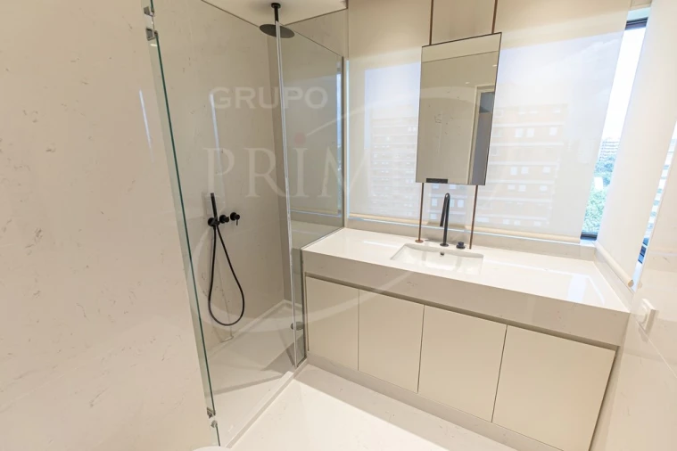 Apartamento T3 para Venda em Aldoar, Foz do Douro e Nevogilde Foto 32