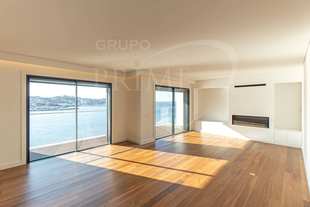 Apartamento T3 para Arrendamento em Lordelo do Ouro e Massarelos Foto 1