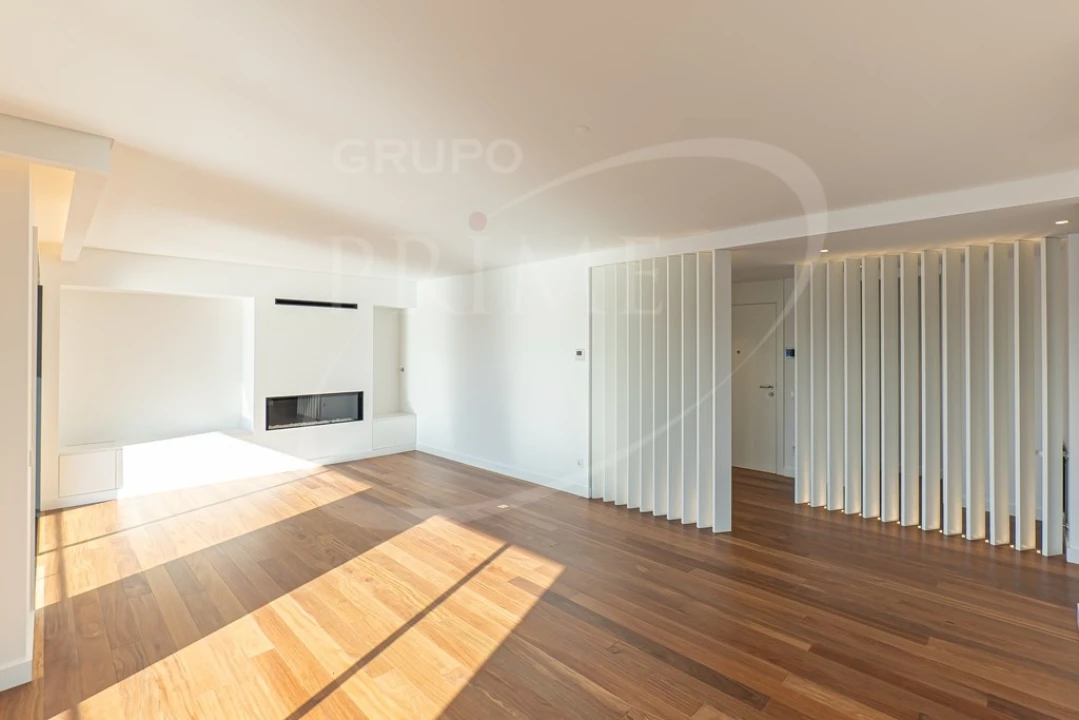 Apartamento T3 para Arrendamento em Lordelo do Ouro e Massarelos Foto 4