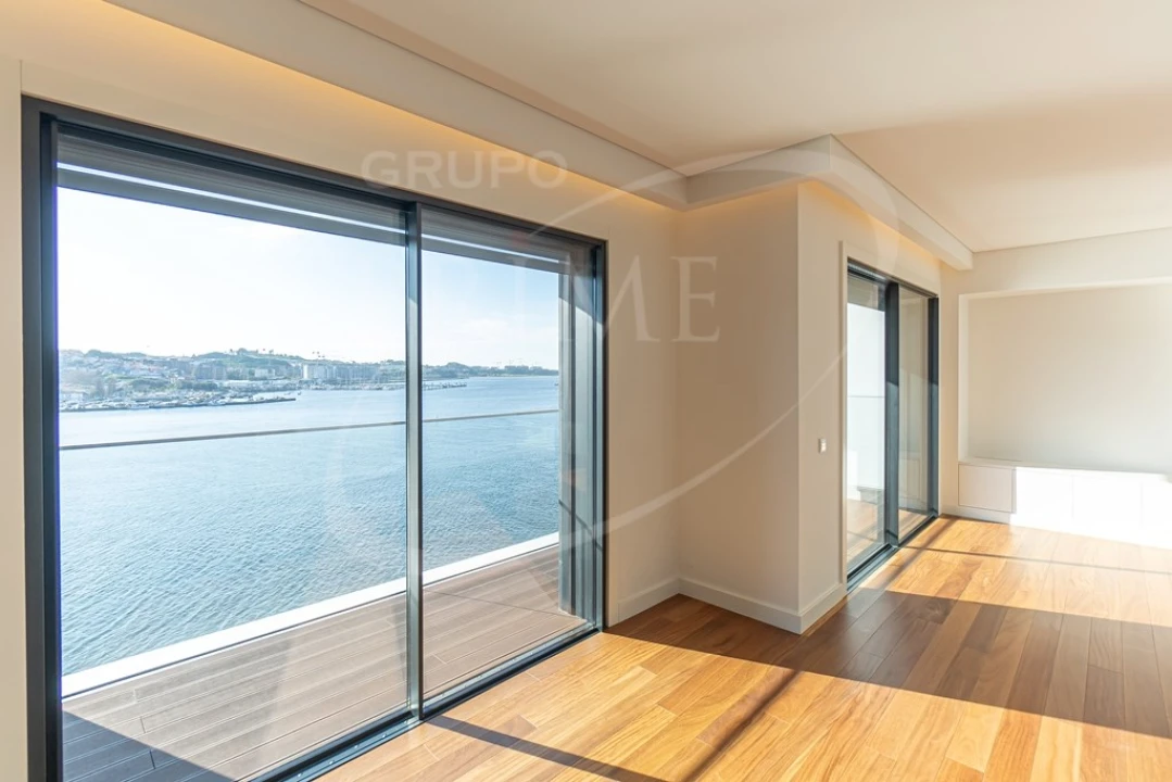 Apartamento T3 para Arrendamento em Lordelo do Ouro e Massarelos Foto 6