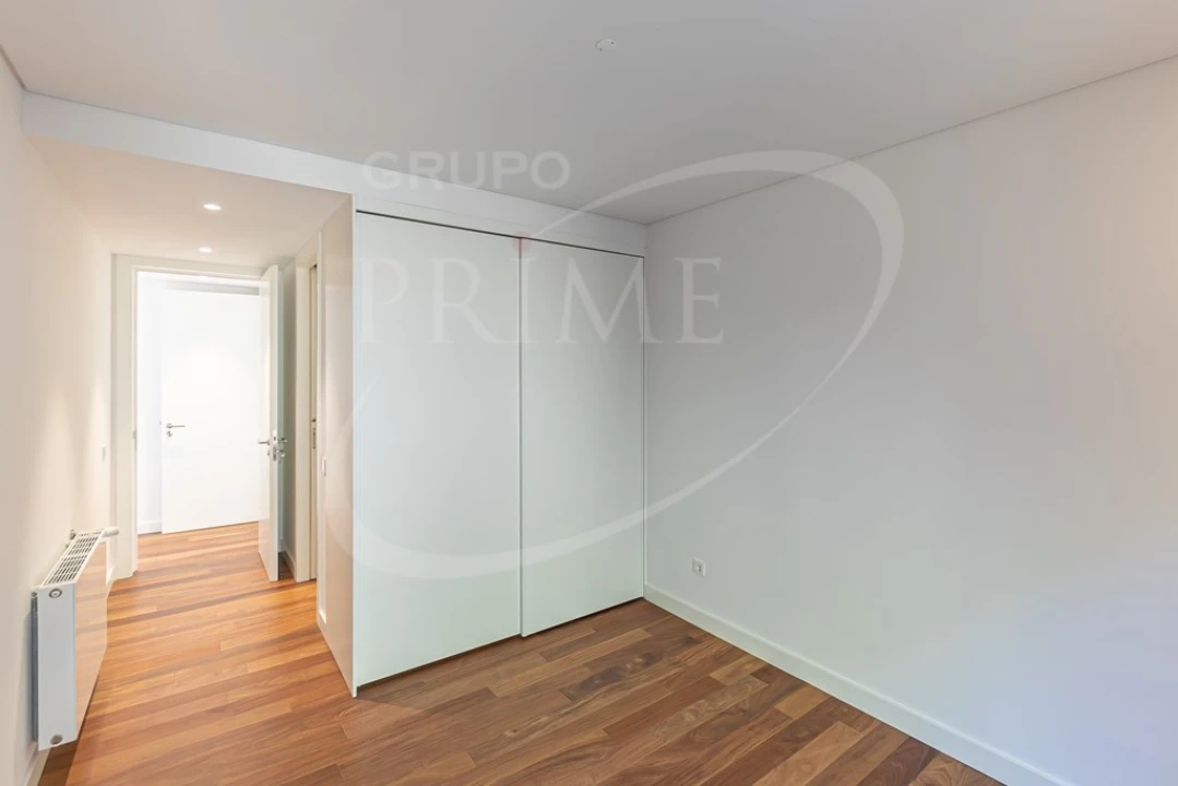 Apartamento T3 para Arrendamento em Lordelo do Ouro e Massarelos Foto 23