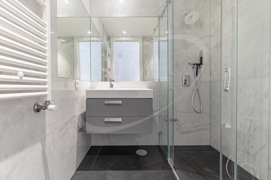 Apartamento T3 para Arrendamento em Lordelo do Ouro e Massarelos Foto 24