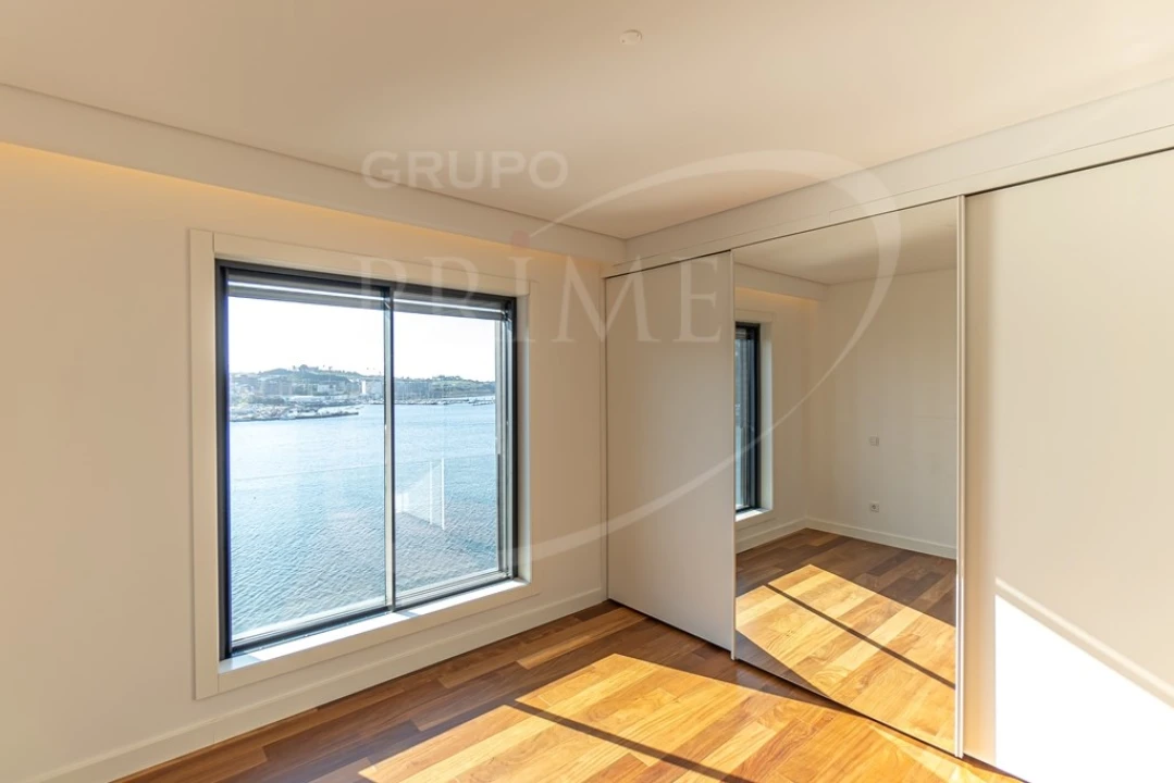 Apartamento T3 para Arrendamento em Lordelo do Ouro e Massarelos Foto 27