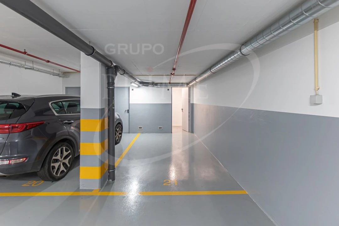 Apartamento T3 para Arrendamento em Lordelo do Ouro e Massarelos Foto 34