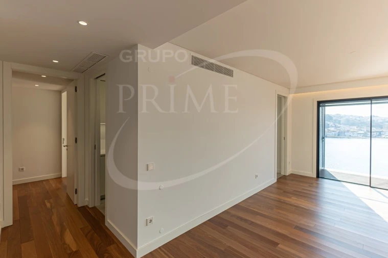 Apartamento T3 para Arrendamento em Lordelo do Ouro e Massarelos Foto 12