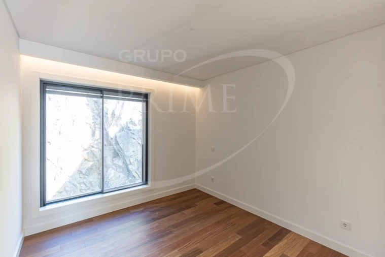 Apartamento T3 para Arrendamento em Lordelo do Ouro e Massarelos Foto 25