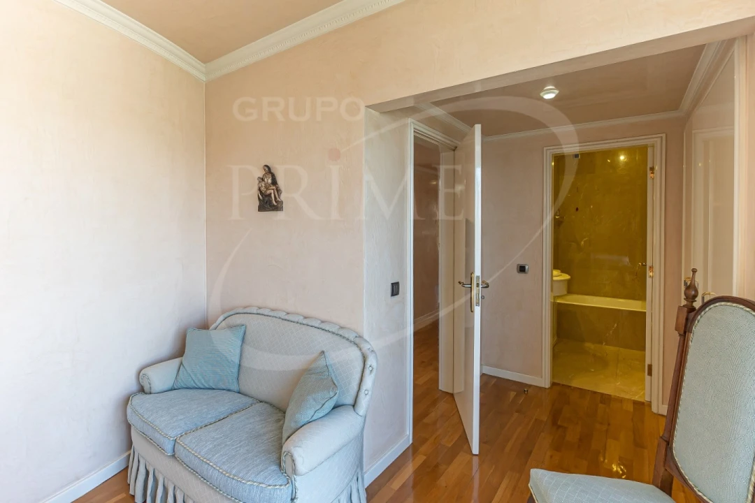 Apartamento T6 para Venda em Aldoar, Foz do Douro e Nevogilde Foto 11