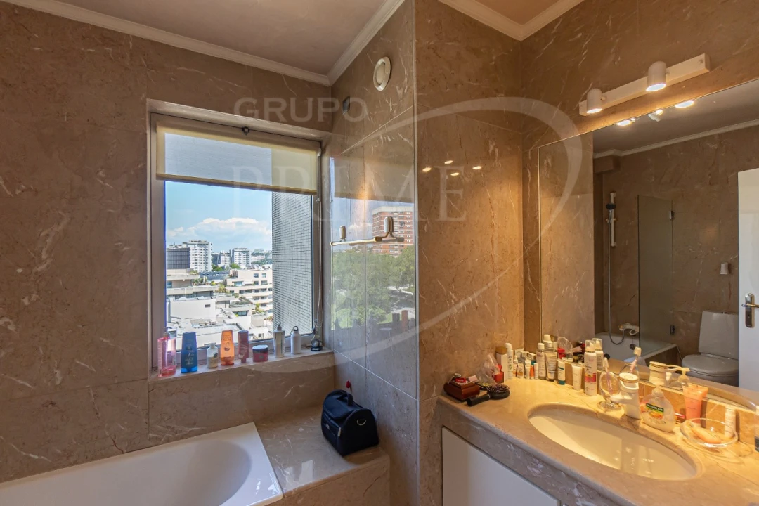 Apartamento T6 para Venda em Aldoar, Foz do Douro e Nevogilde Foto 24