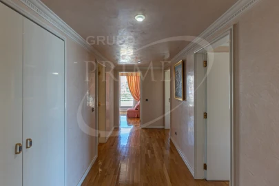 Apartamento T6 para Venda em Aldoar, Foz do Douro e Nevogilde
