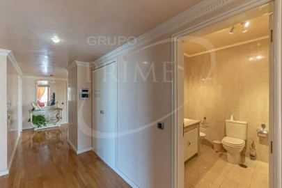 Apartamento T6 para Venda em Aldoar, Foz do Douro e Nevogilde