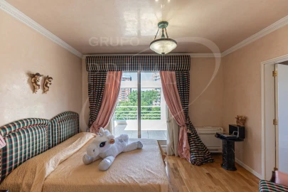 Apartamento T6 para Venda em Aldoar, Foz do Douro e Nevogilde