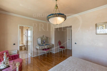 Apartamento T6 para Venda em Aldoar, Foz do Douro e Nevogilde