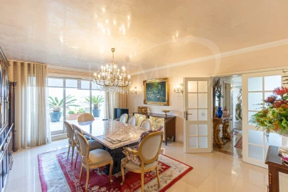 Apartamento T6 para Venda em Aldoar, Foz do Douro e Nevogilde