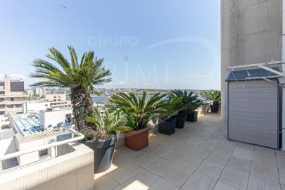 Apartamento T6 para Venda em Aldoar, Foz do Douro e Nevogilde