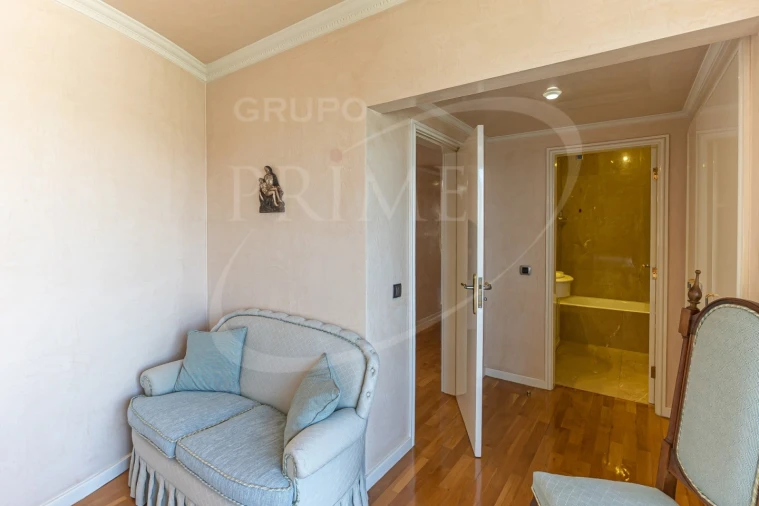 Apartamento T6 para Venda em Aldoar, Foz do Douro e Nevogilde Foto 11