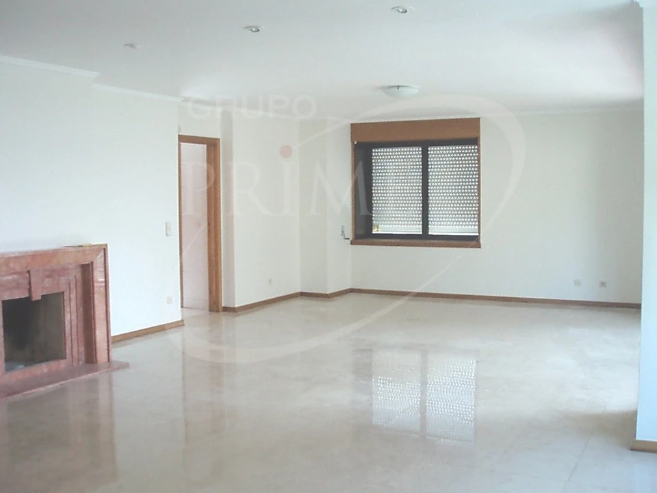Apartamento T3 para Arrendamento em Aldoar, Foz do Douro e Nevogilde Foto 1