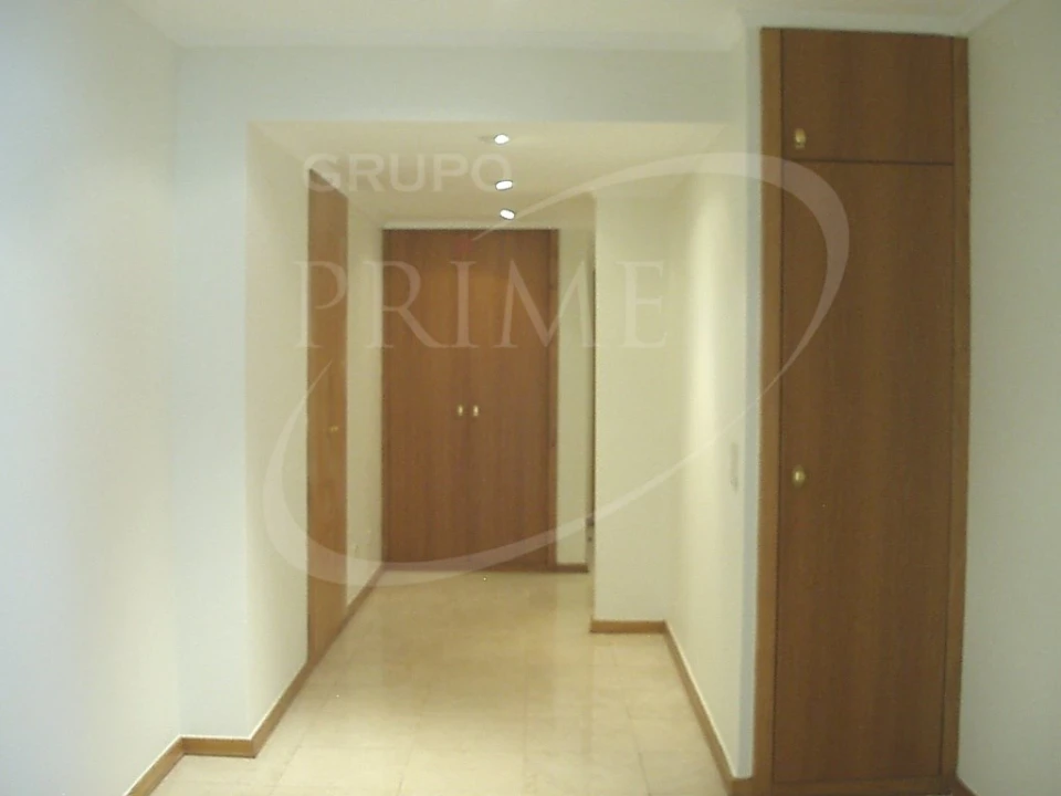 Apartamento T3 para Arrendamento em Aldoar, Foz do Douro e Nevogilde Foto 5