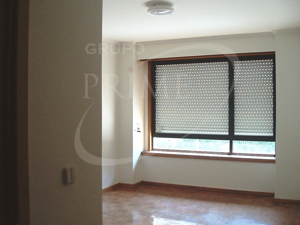 Apartamento T3 para Arrendamento em Aldoar, Foz do Douro e Nevogilde Foto 10