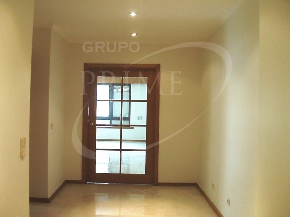 Apartamento T3 para Arrendamento em Aldoar, Foz do Douro e Nevogilde Foto 15