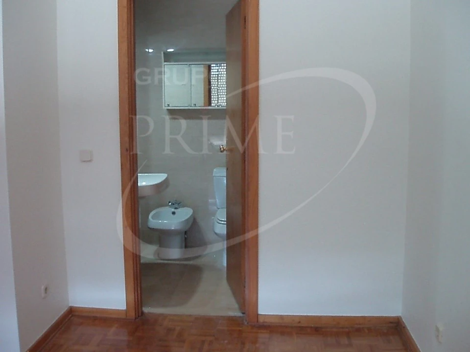 Apartamento T3 para Arrendamento em Aldoar, Foz do Douro e Nevogilde Foto 18